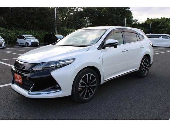 2017 Toyota Harrier III (XU60) Рестайлинг, белый, 2400000 рублей - вид 2