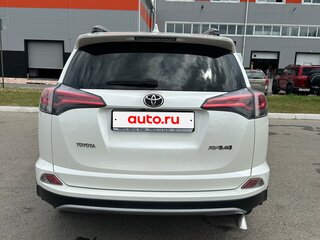 2018 Toyota RAV4 IV (XA40) Рестайлинг, белый, 2800000 рублей, вид 4