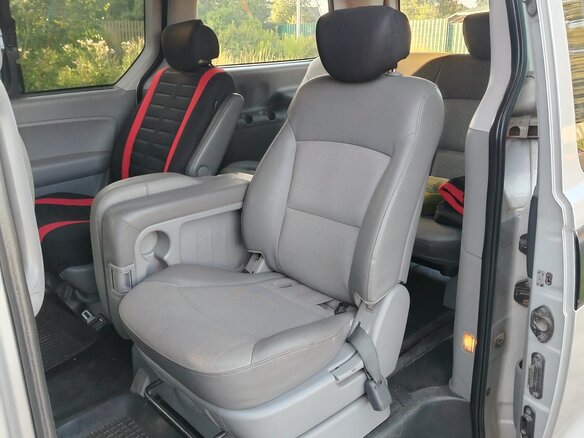 2009 Hyundai Grand Starex I, серый - вид 6
