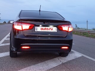 2013 Kia Rio III, чёрный, 800000 рублей, вид 3