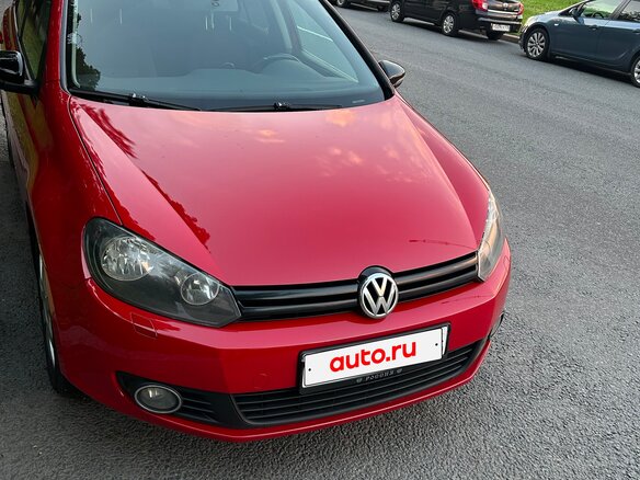 2009 Volkswagen Golf VI, красный, 730000 рублей - вид 2