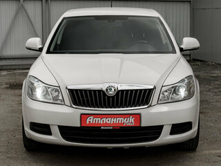 2013 Skoda Octavia II (A5) Рестайлинг, белый, 1000000 рублей, вид 2