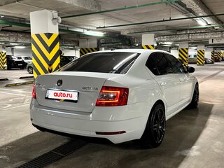 2020 Skoda Octavia III (A7) Рестайлинг, белый, 2600000 рублей, вид 3