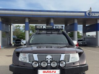 2010 Nissan Navara (Frontier) III (D40), серый, 2800000 рублей, вид 1