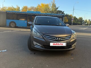 2015 Hyundai Solaris I Рестайлинг, серый, 700000 рублей, вид 2