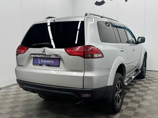 2015 Mitsubishi Pajero Sport II Рестайлинг, серебристый, 2180000 рублей, вид 3