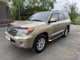 2013 Toyota Land Cruiser 200 Series Рестайлинг 1, бежевый, 3500000 рублей, вид 1