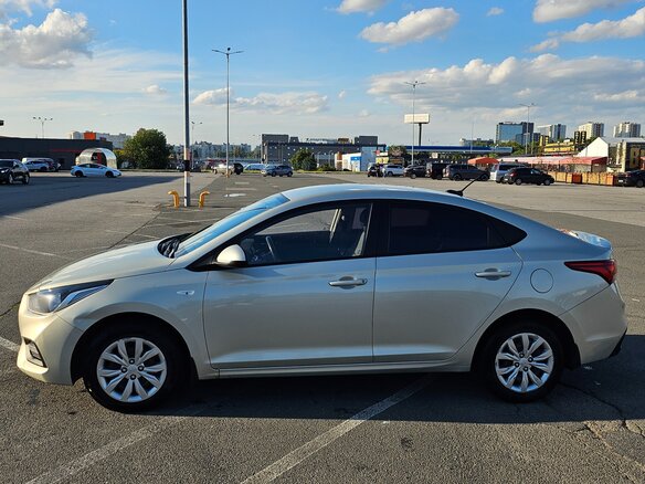 2018 Hyundai Solaris II, бежевый, 1150000 рублей - вид 6