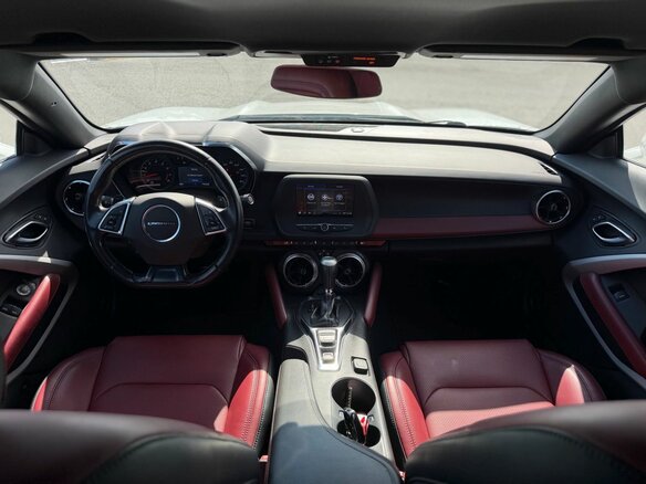 2019 Chevrolet Camaro VI Рестайлинг, белый, 2250000 рублей - вид 10