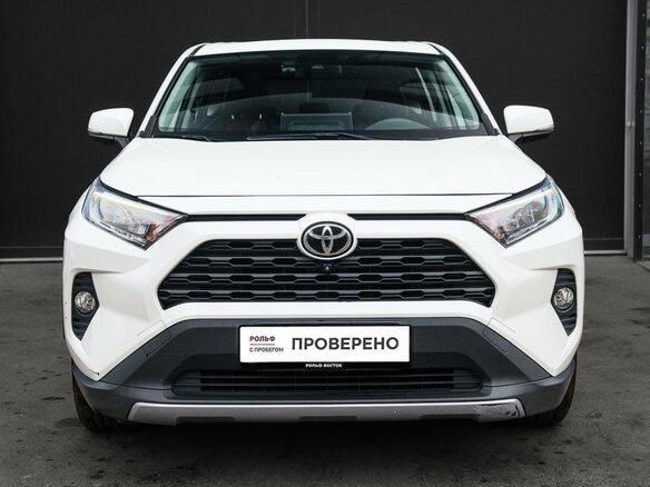 2020 Toyota RAV4 V (XA50), белый, 3330000 рублей - вид 1