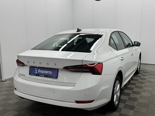2021 Skoda Octavia IV (A8), белый, 2211000 рублей, вид 5