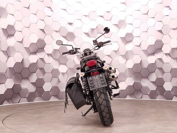 2024 Triumph Scrambler, чёрный - вид 5