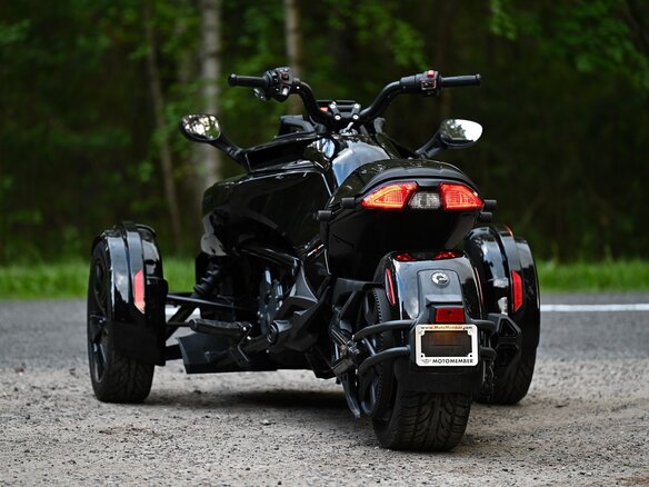 2023 BRP Can-Am Spyder, чёрный, 1800000 рублей - вид 7