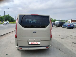 2017 Ford Tourneo Custom LWB I Рестайлинг, бежевый, 2600000 рублей, вид 3