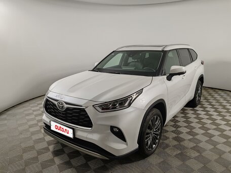 Toyota Highlander IV (XU70)