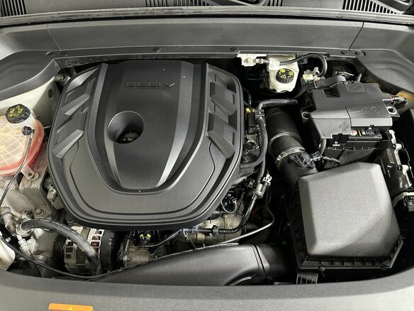 2023 Geely Monjaro I, серый, 2550000 рублей - вид 17