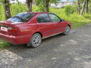 1998 Nissan Primera II (P11), красный, 135000 рублей, вид 2