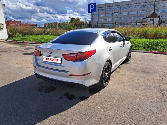 2014 Kia Optima III Рестайлинг, серебристый, 1100000 рублей - вид 3