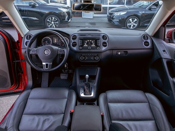 2011 Volkswagen Tiguan I Рестайлинг, красный, 1245000 рублей - вид 17