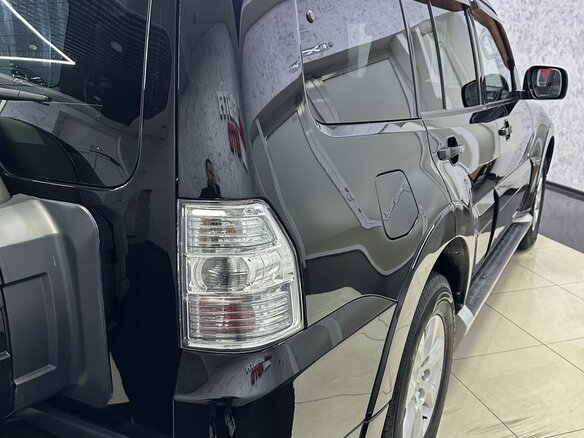 2011 Mitsubishi Pajero IV Рестайлинг 1, чёрный, 1899000 рублей - вид 10