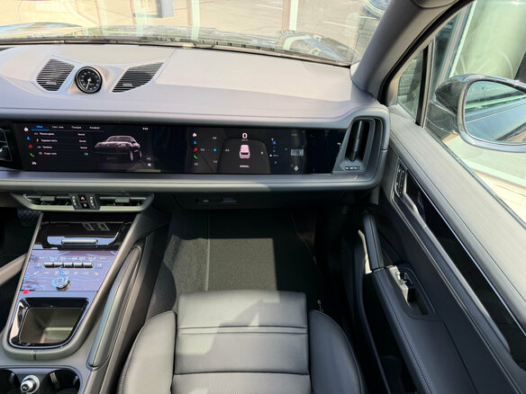 2026 Porsche Cayenne III Рестайлинг, чёрный, 18990000 рублей - вид 23