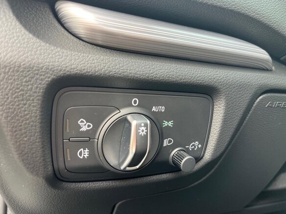 2018 Audi A3 III (8V) Рестайлинг, серебристый, 1670700 рублей - вид 24