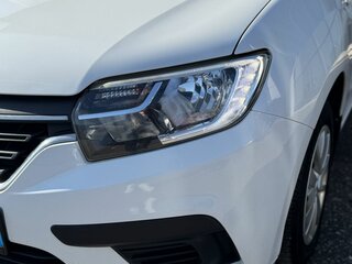 2021 Renault Logan II Рестайлинг, белый, 875000 рублей, вид 5