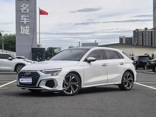 2022 Audi A3 Sportback 35 TFSI IV (8Y), белый, 1913000 рублей, вид 1
