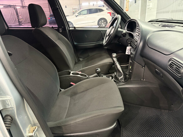 2014 Chevrolet Niva I Рестайлинг, серебристый, 627000 рублей - вид 14