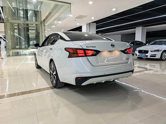 2023 Nissan Altima VI (L34) Рестайлинг, белый, 1600000 рублей - вид 5