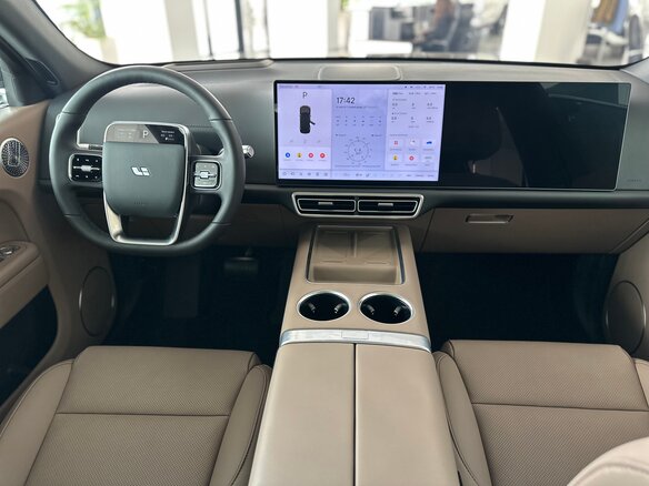 2026 Li Auto (Lixiang) L7 52.3 kWh I Рестайлинг, чёрный, 9700000 рублей - вид 18
