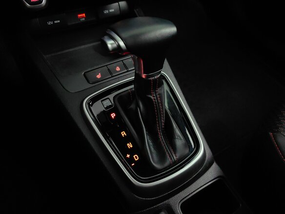 2021 Kia Rio X IV Рестайлинг, серый, 1449000 рублей - вид 16