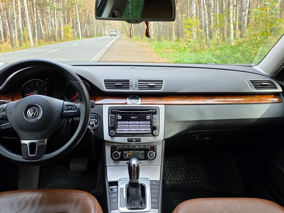 2011 Volkswagen Passat B7, чёрный, 1900000 рублей - вид 14