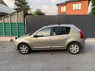 2011 Renault Sandero I, бежевый, 1050000 рублей, вид 4