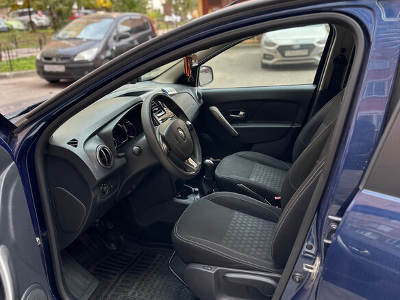 2015 Renault Logan II, синий, 850000 рублей - вид 16