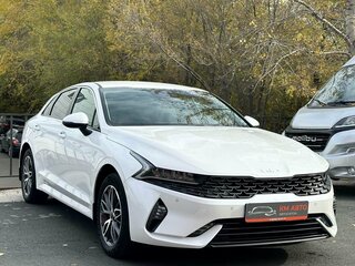 2021 Kia K5 III, белый, 2330000 рублей, вид 3