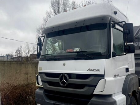 2011 Mercedes-Benz Axor, белый, 2150000 рублей, вид 2