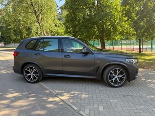 2021 BMW X5 40i IV (G05/G18), серый, 7990000 рублей, вид 3
