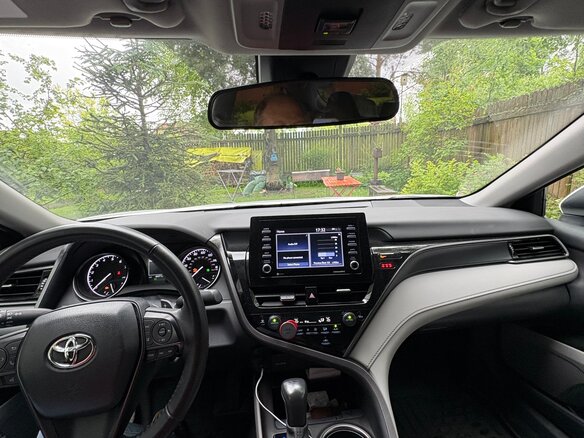 2022 Toyota Camry VIII (XV70) Рестайлинг, белый, 2990000 рублей - вид 6