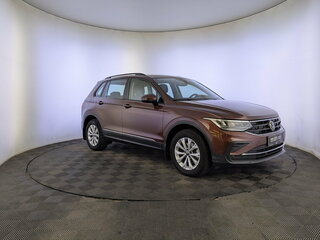 2021 Volkswagen Tiguan II Рестайлинг, коричневый, 2550000 рублей, вид 3