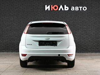 2009 Ford Focus II Рестайлинг, белый, 300000 рублей, вид 3