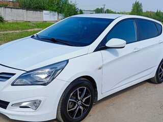 2016 Hyundai Solaris I Рестайлинг, белый, 750000 рублей, вид 1