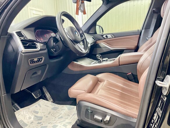 2020 BMW X5 40i IV (G05/G18), чёрный, 8550000 рублей - вид 8