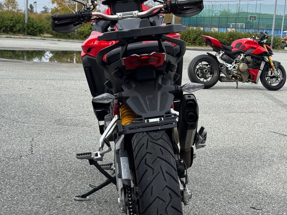 2021 Ducati Multistrada V4, красный, 1700000 рублей - вид 4