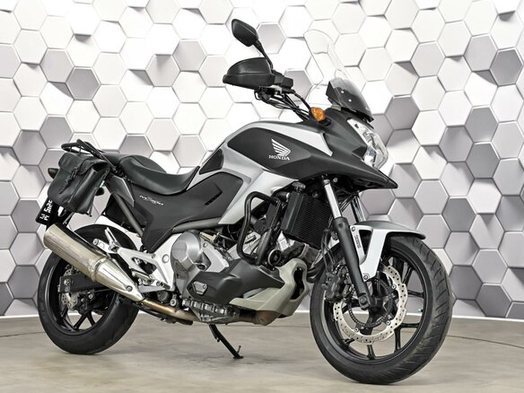 2013 Honda NC 700X, серебристый, 615000 рублей