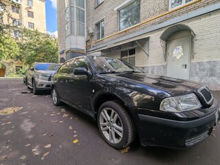 2004 Skoda Octavia I (A4) Рестайлинг, чёрный, 350000 рублей, вид 4
