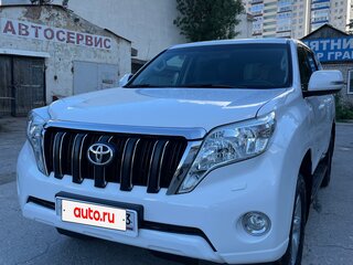 2013 Toyota Land Cruiser Prado 150 Series Рестайлинг 1, белый, 3600000 рублей, вид 1
