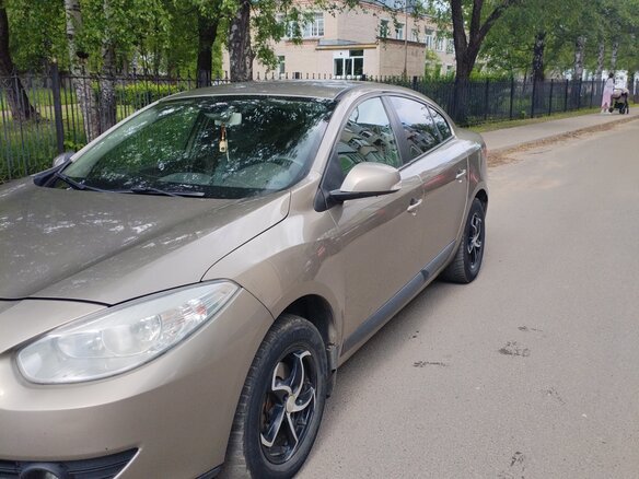 2012 Renault Fluence I, бежевый, 590000 рублей - вид 5