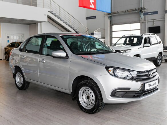 2026 Lada (ВАЗ) Granta I Рестайлинг, серебристый - вид 7
