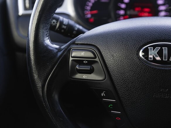 2015 Kia Ceed II Рестайлинг, красный, 1149000 рублей - вид 16